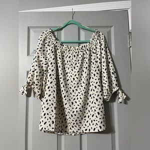NWT XL Umgee Cream and Black spotted shirt